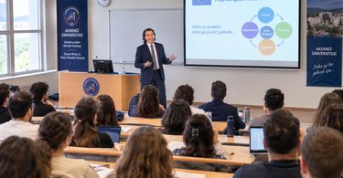 Akdeniz Üniversitesi'nde AB Proje Döngüsü Yönetimi Dersimiz Başlıyor